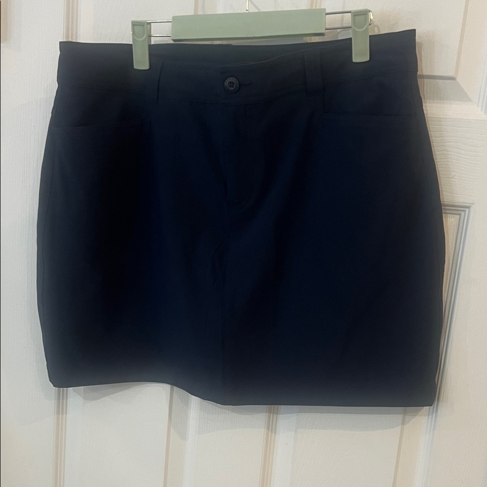Eddie Bauer Women's Navy Skort